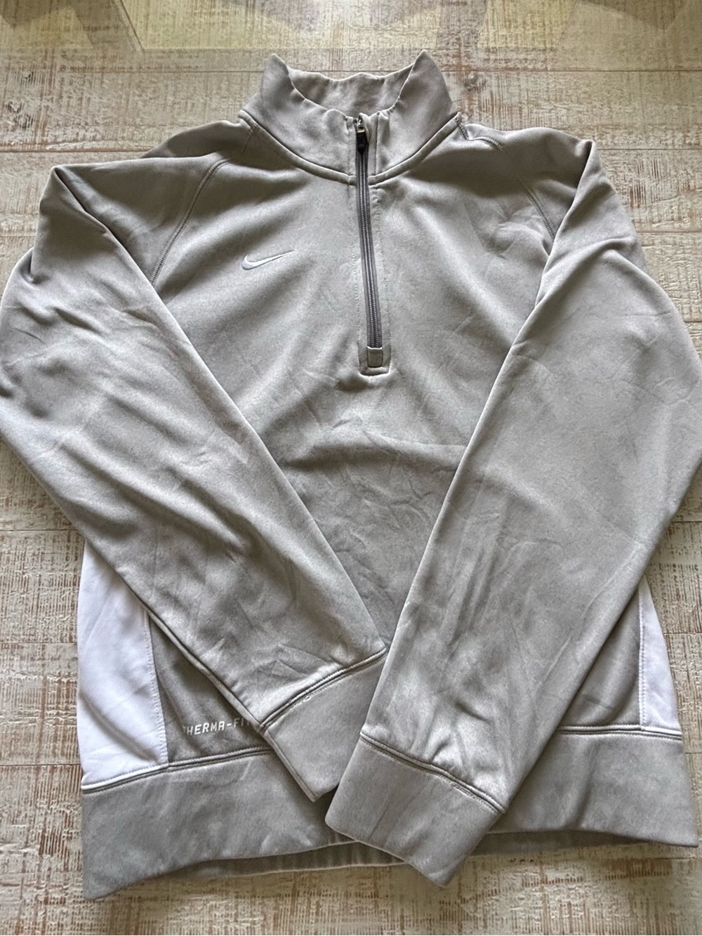 Nike Women’s Gray Therma-FIT Quarter-Zip Pullover size M